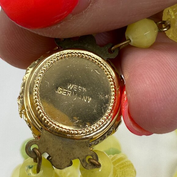 Vintage Plastic Necklace and Earring Set Lemon Lime Beads - Picture 5 of 8